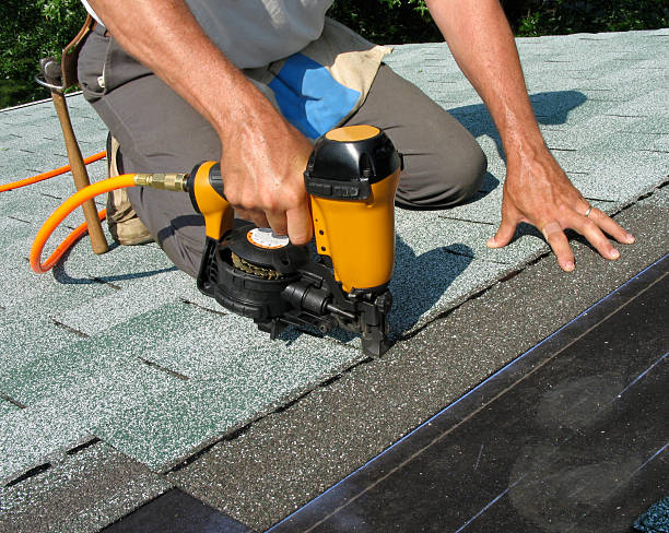 Quick and Trustworthy Emergency Roof Repair Services in Englewood, FL
